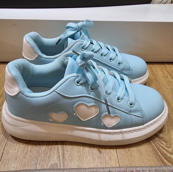 KIDS GIRLS SHOES SIZE 3 BUNDLE (ADEE, KURT GEIGER, BARTEK) - Picture 9 of 13